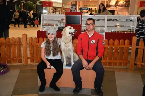 Oameni inimoși hotărâți să salveze un salvator!