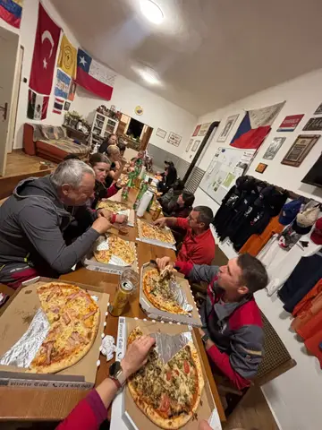 Tabăra internațională pentru câini de salvare Londonka